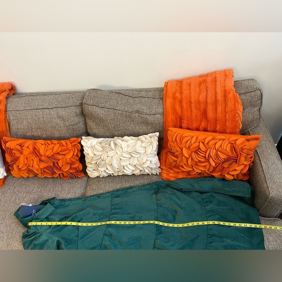 ❣️🆕 Crown & Ivy Plus Size Puff Sleeve Green Corduroy Dress❣️ - Picture 10 of 10